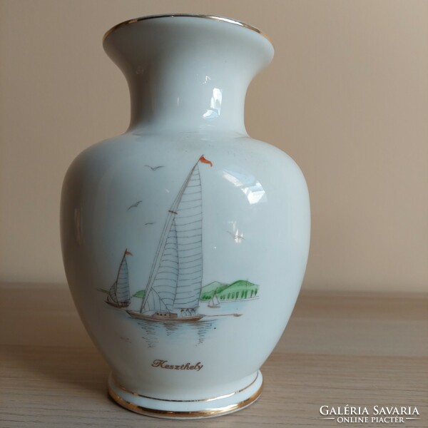 Hóllóháza retro vase with sailing decor