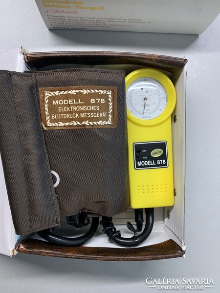 Retro blood pressure monitor