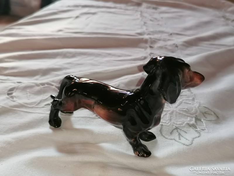 A rare dachshund figurine, presumably a royal dux