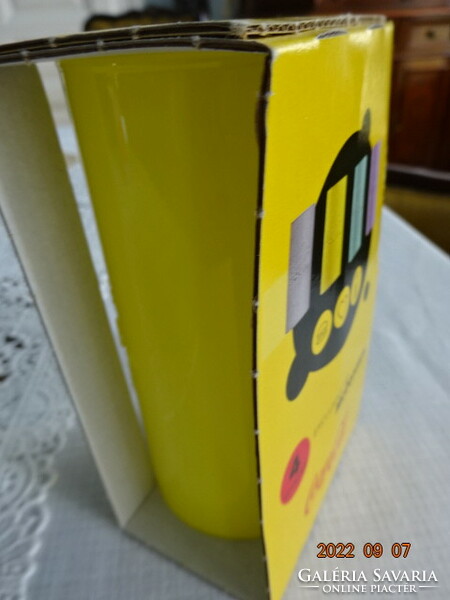 Coca cola - yellow glass cup, height 13.5 cm. McDonald's'. He has! Nice!