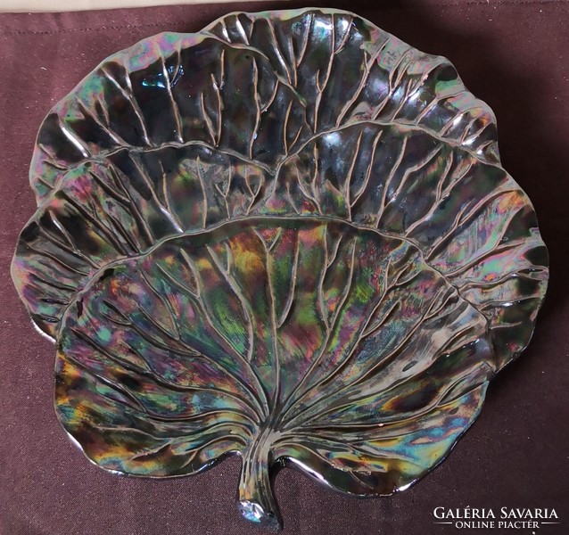 Dt/124 - marked, iridescent, cabbage leaf-shaped ceramic tray