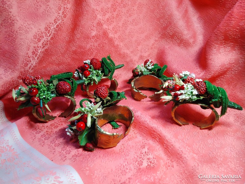 5 Pcs. Copper napkin ring with flower pattern
