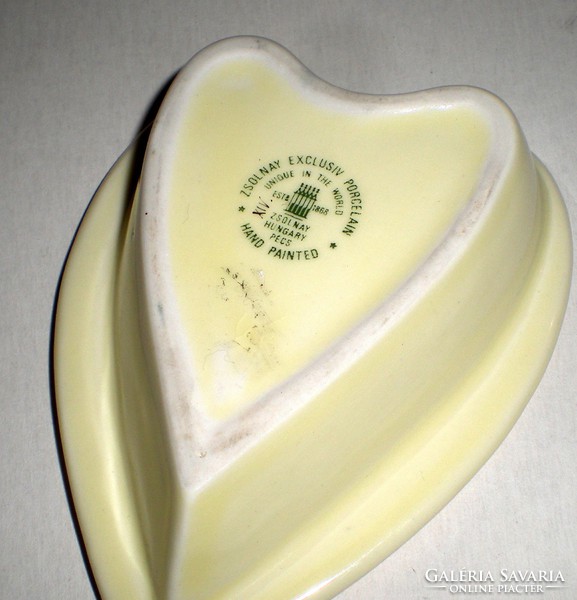 Zsolnay heart-shaped bowl