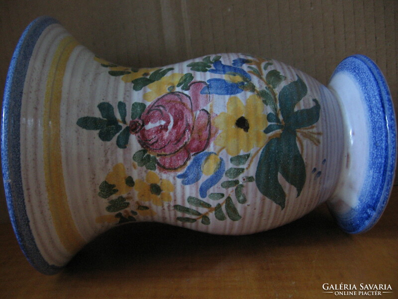 Kézműves virágos habán kerámia váza