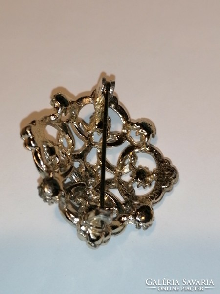 Brooch with colored rhinestones (356)