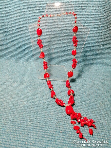 Red stone necklaces (349)