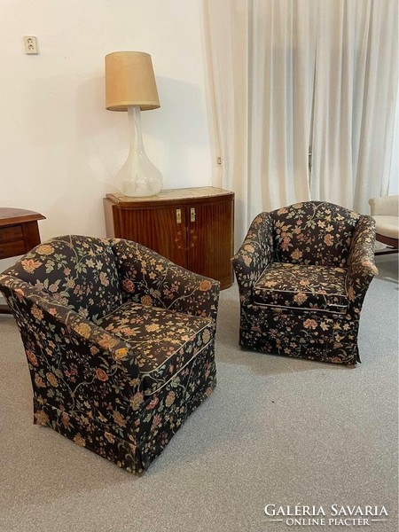 Különleges Vintage Ernst Kroupa fotelek és kanapé keresik új gazdájukat