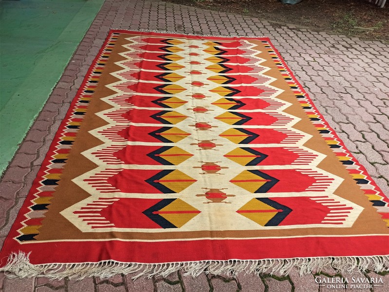 Retro op-art Toronto carpet - 2x3 meters
