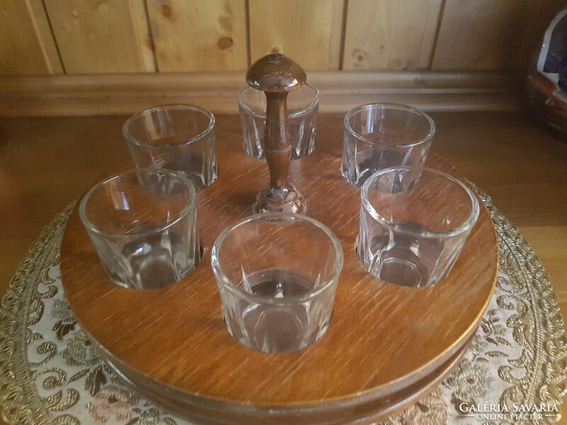 Retro stamped glass holder with 6 glasses