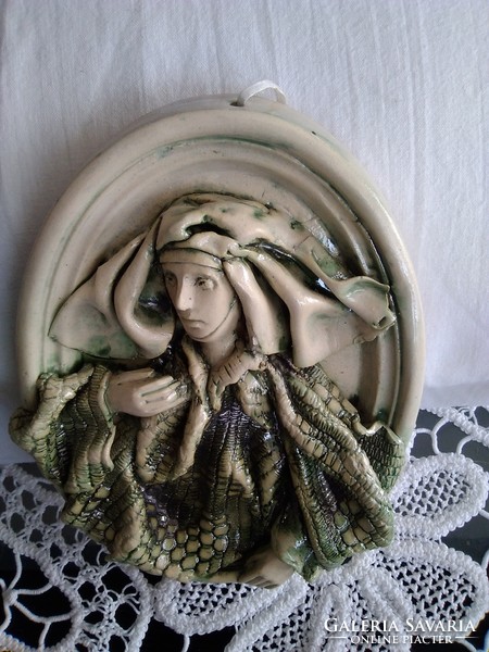 Katalin Berzy /1947- / small ceramic sculptures that can be hung on the wall!