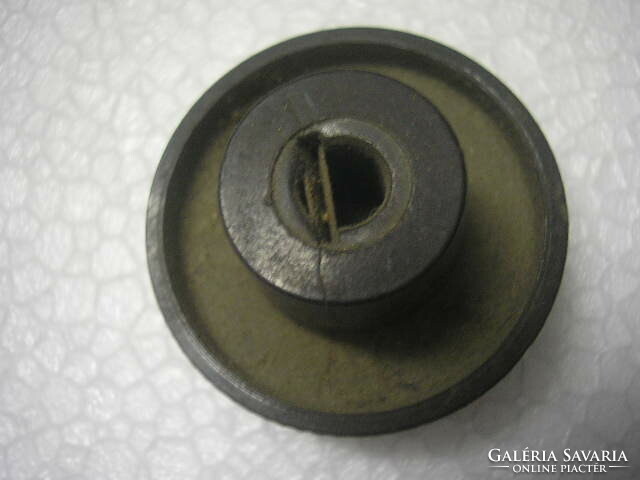 M11 old philips radio rotary knob made of vinyl, rarity