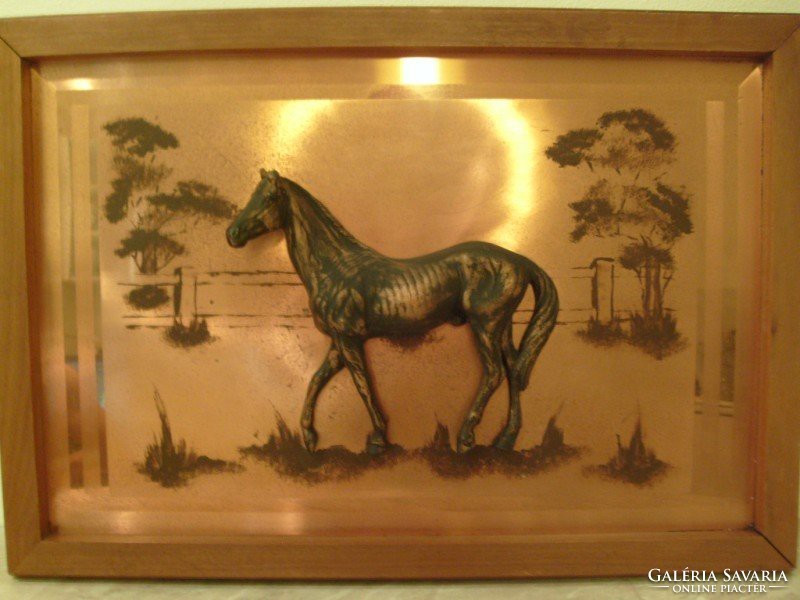 M1-12 -f7 feng shui mirror with appliqué horse plastic sculpture .The culture of ancient Chinese landscaping