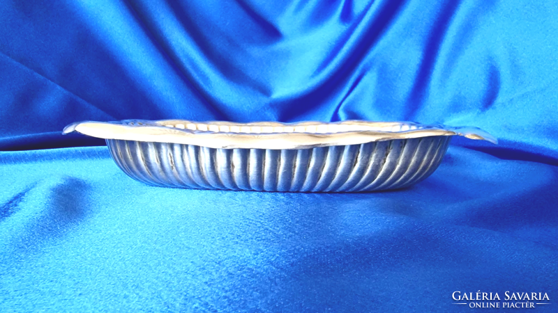 Beautiful serving bowl. Sterling silver. 1566- Os.