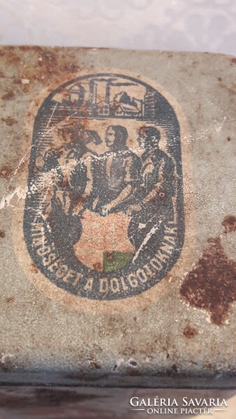 Régi paprikás pléhdoboz, Kossuth címeres fémdoboz (M2956)