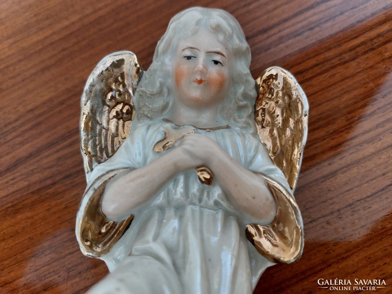 Régi porcelán angyal aranyszárnyú vintage szobor