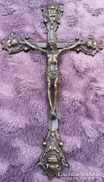 Antique crucifix (bronze)