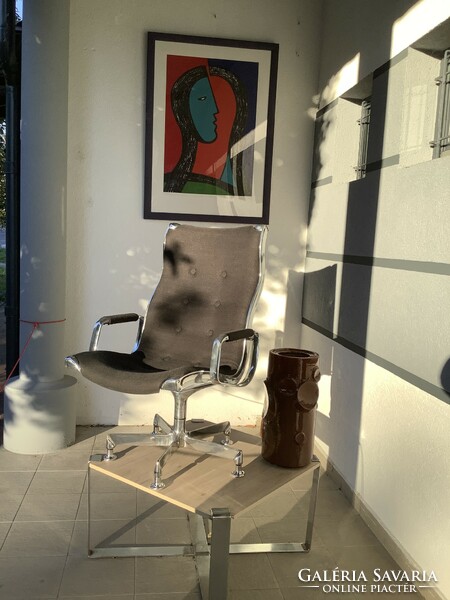 Iconic series! Szedleczky Rudolf retro szék. luxus irodákba ajánlom, a modern design kedvelőinek