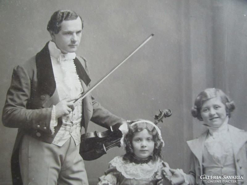 Approx. 1890 Photo photography photo studio marked hardback o - Hungarian monarchy musician + family