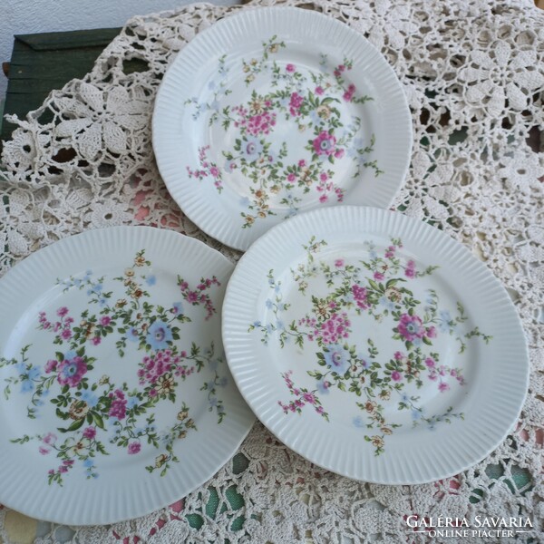 3 small flower plates