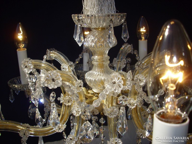 Crystal chandelier with 8 lights