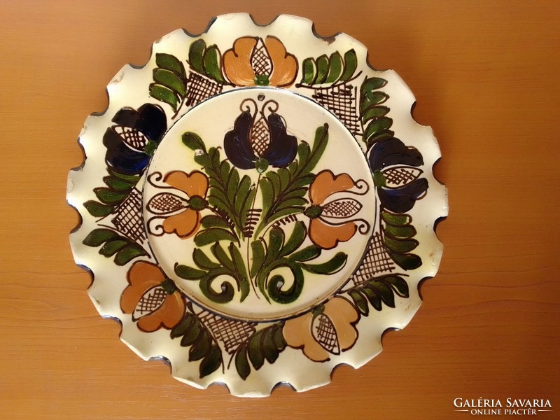 Korondi wall plate with a folk flower pattern, marked, molnos barley
