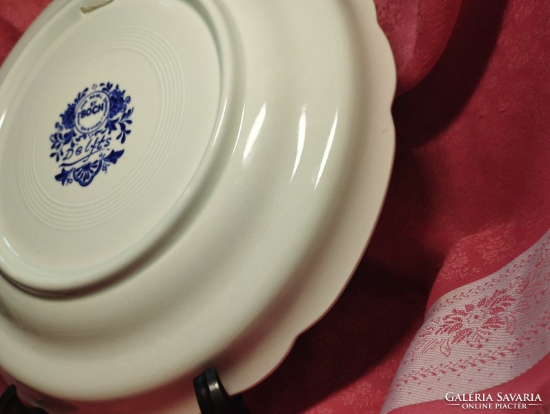 Delfts, Dutch porcelain decorative plate, hunting scene