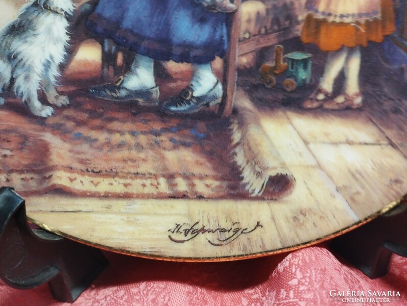 Bradex wonderful porcelain decorative plate!