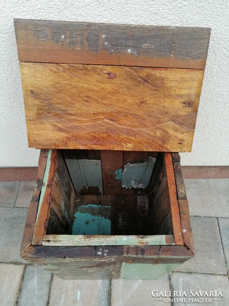 ﻿Industrial loft ülőke tároló vintage. újrahasznosított fából készült tömör puff.Alkudható!