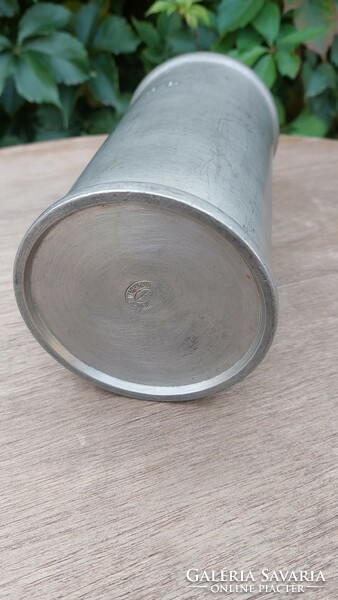 Tin liter measuring cup 19s. Sopron