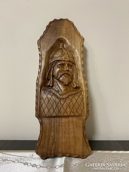 Carved wooden valiant tableau