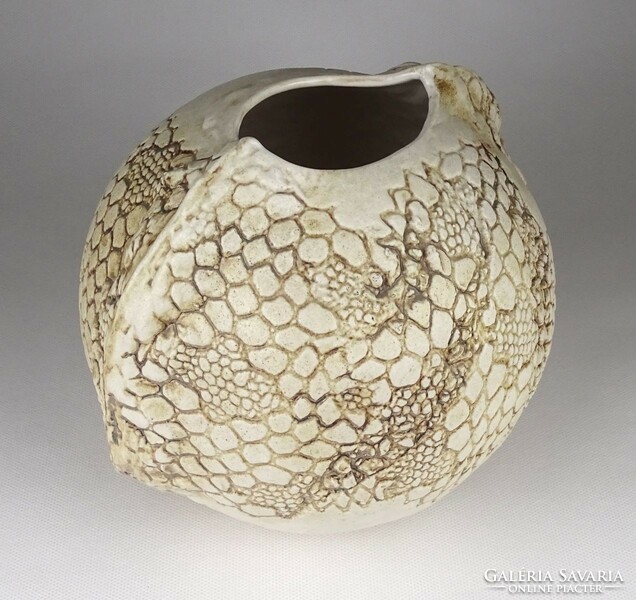 Decorative ceramic vase marked 1K583