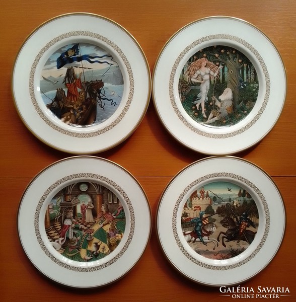 Gyűjtői különlegesség, 4 darabos angol jelzett mázas porcelán dísztányér, Artúr király brit mondakör