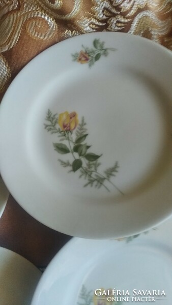 Sárga rózsás tányér 4 darab