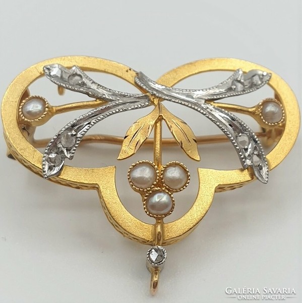 18K diamond pearl yellow gold brooch and medal 1920s