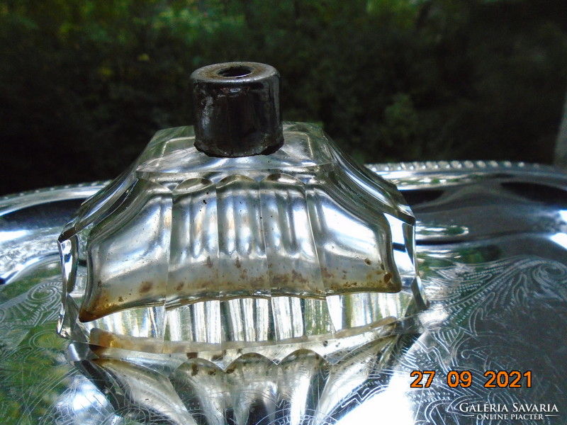 Antik csiszolt, fazettált kristály art-deco parfümös üveg,valamikor ezüstözött fém szerelékkel