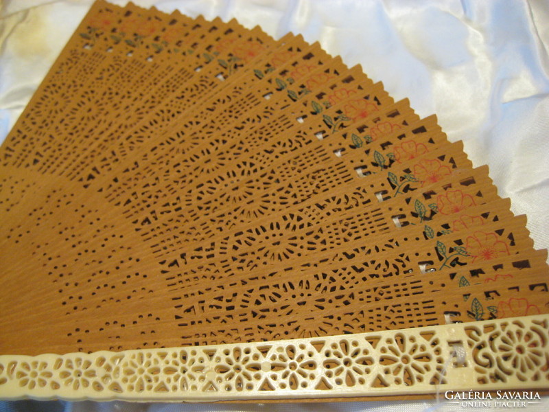 Old fan, slats are made of wood, 23 cm