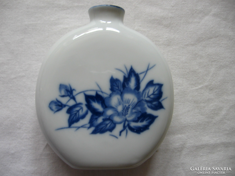 4 db Kék-fehér vadrózsás kis porcelán lapos flaska, palack, váza