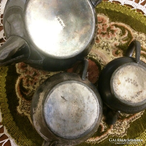 Különleges, ezüstözött, ón, antik, 3 db-os, teás, kávés készlet, szép fekete patinával
