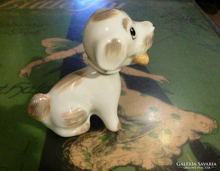 Retro porcelain dog with moving head