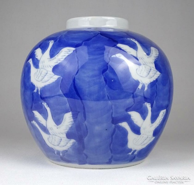 1K829 flawless blue-white oriental patterned porcelain vase 13.5 Cm