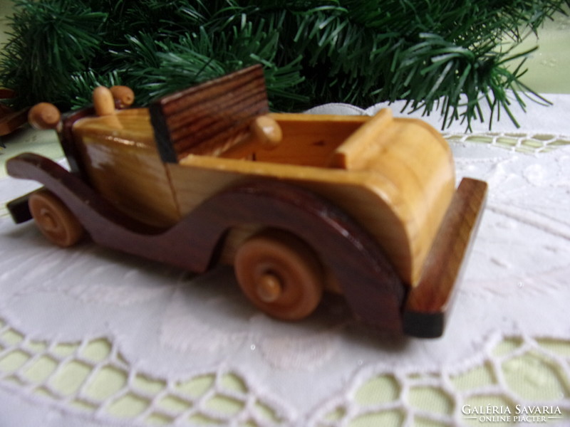 Wooden toy car/model 2.