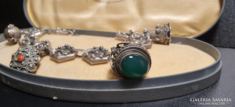 Neo Etruscan Peruzzi silver bracelet with coral and agate decoration