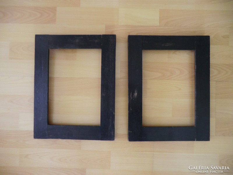 Antique wooden 28x35x3 cm black thick picture frame in a pair