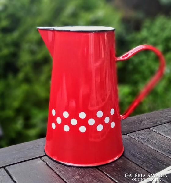 Enamel jug with red dots, 2 liters