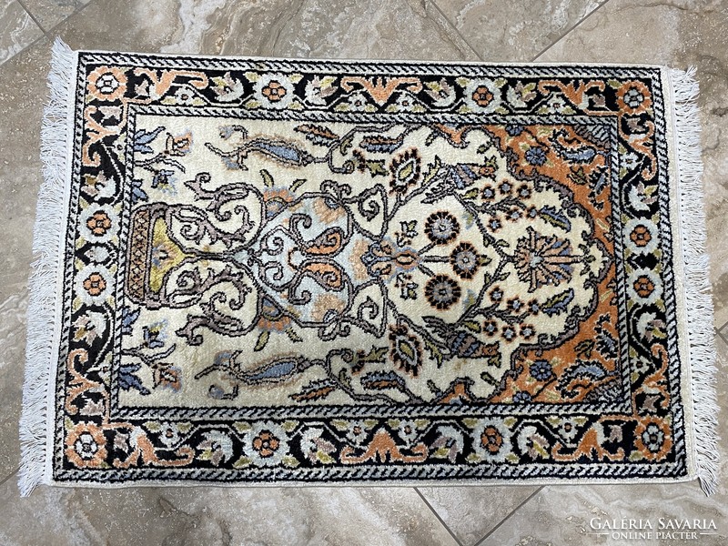 Cashmere white silk carpet 100x64cm