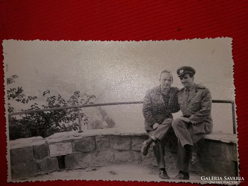 Antik fénykép fotó katona pár Budapest, Gellérthegy a képek szerint