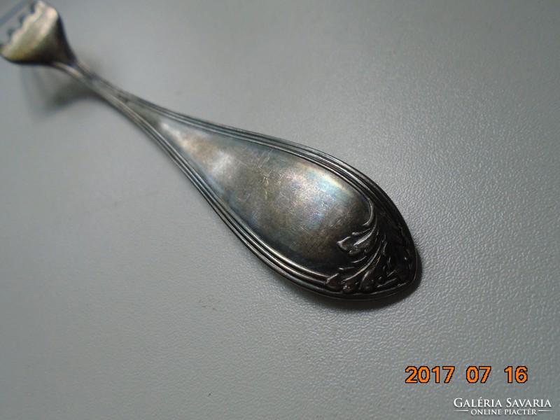 Antique max heseler düsseldorf silver-plated 90 delicacy alpaca fork with convex art nouveau leaf pattern