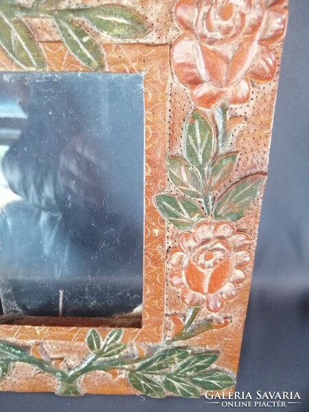 Art Nouveau carved picture frame in good condition. Negotiable!