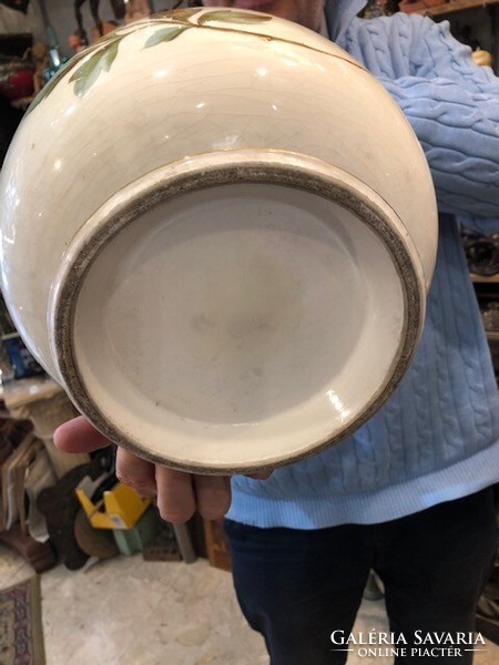 Porcelán váza, eozin mázas, kézi festésű, XX. század legeleje. 60 cm-es