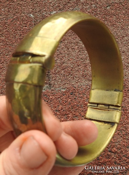 Industrial hammered copper bracelet - copper bangle